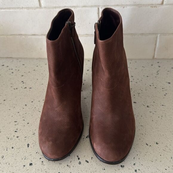 Cole Haan Cassidy Nike Air Chestnut Brown Nubuck Ankle Boots Heels Women’s 9.5B - Picture 2 of 12